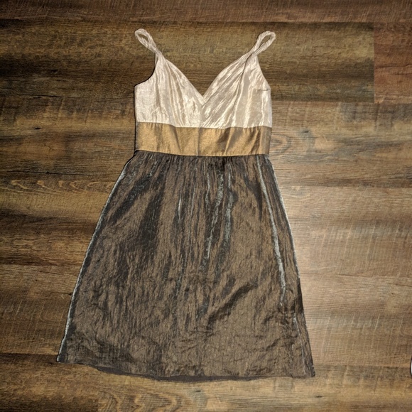 Adrianna Papell Tan/Gold Metallic Twist Strap 8 - Picture 5 of 5